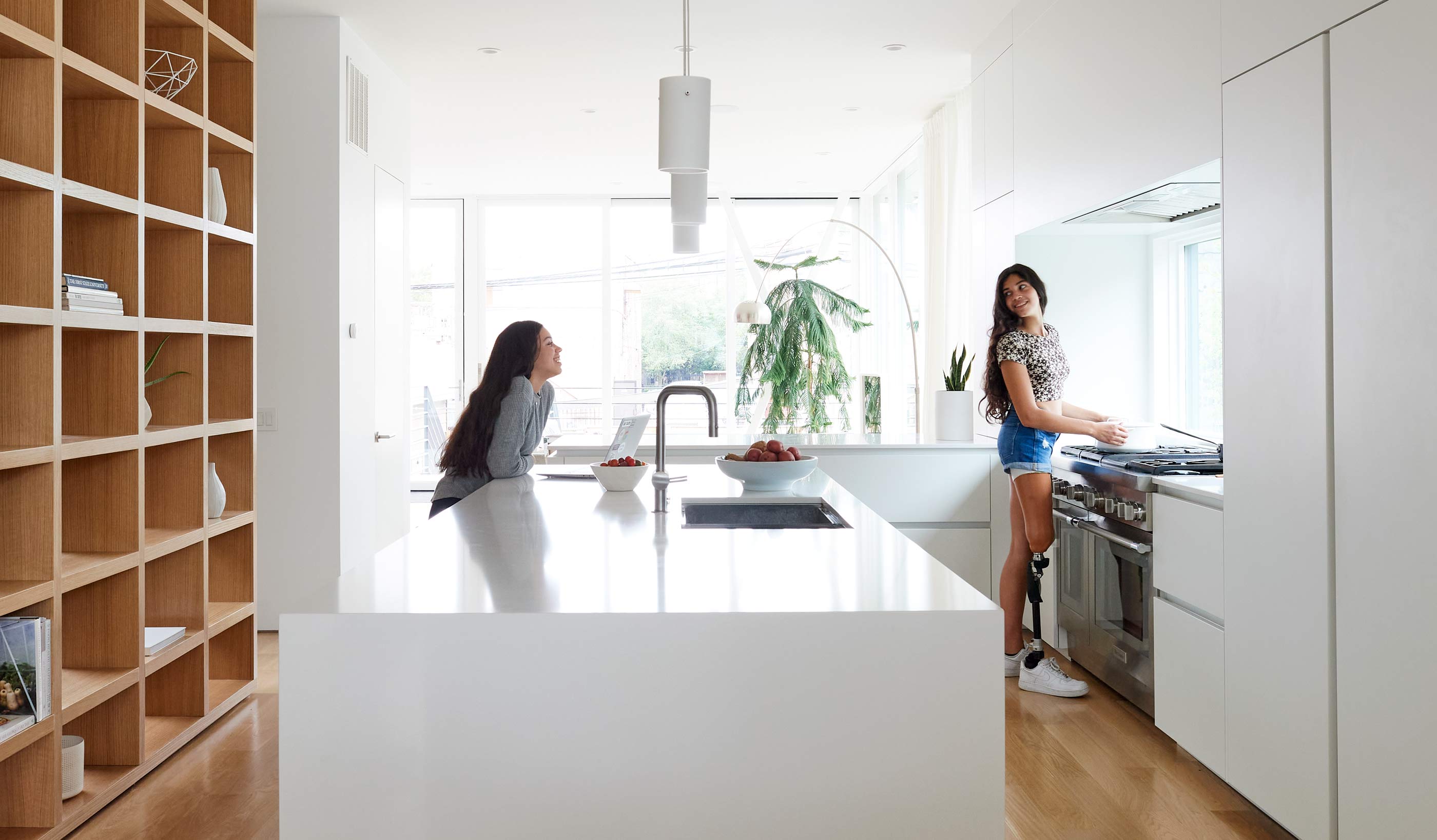KitchenGirlsMedill7567